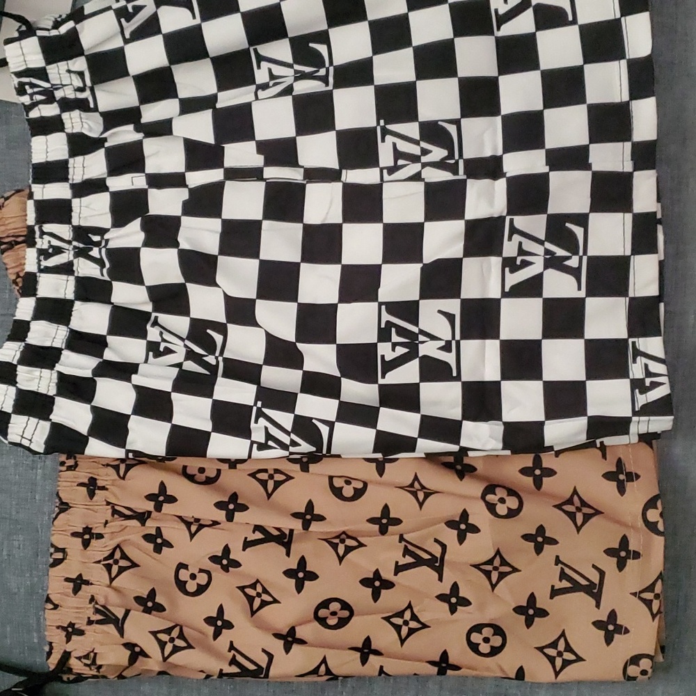 2 Pair Shorts New Size Small/Medium w/pockets